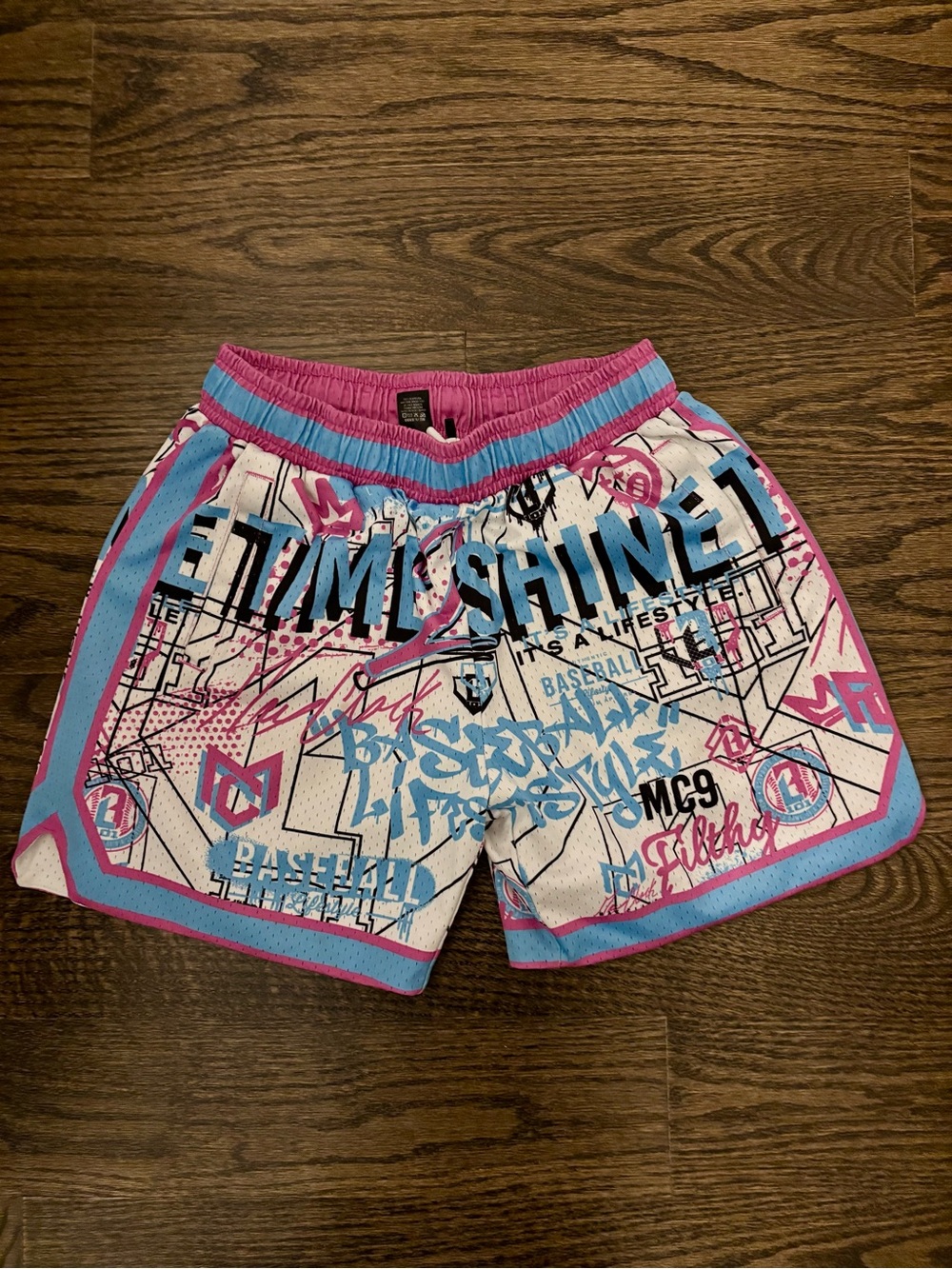 Boys' Baseball Lifestyle 101 White Shorts with Pink & Blue Trim, youth medium